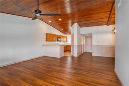Picture of 6201 Country Club Drive Unit 21, Lake Wales, FL 33898