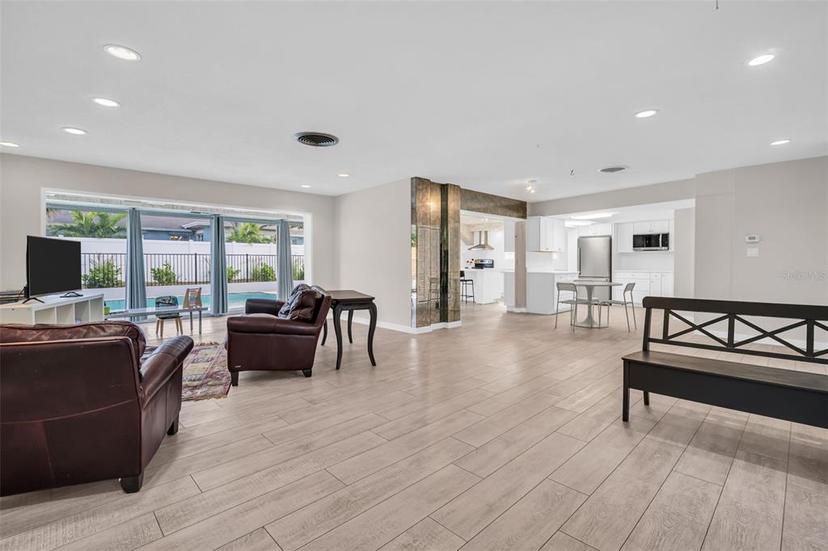 Picture of 307 Orangewood Lane, Largo FL 33770