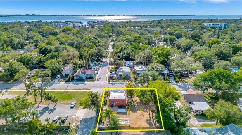 Picture of 2002 Central Avenue, Sarasota FL 34234