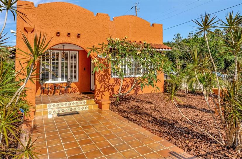 Picture of 2002 Central Avenue, Sarasota FL 34234
