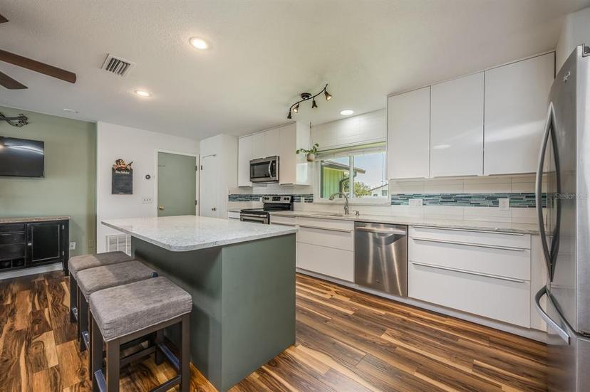 Picture of 208 Madeira Avenue, Orlando FL 32825