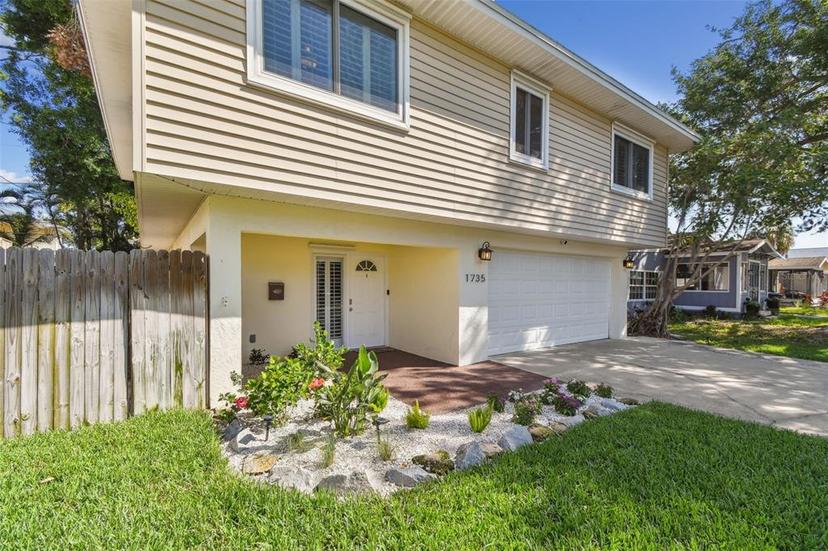 Picture of 1735 Maryland Avenue Ne, St Petersburg FL 33703
