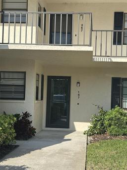 Picture of 7050 Fairway Bend Lane Unit 167, Sarasota, FL 34243