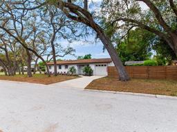 Picture of 1700 25Th Street N, St Petersburg, FL 33713