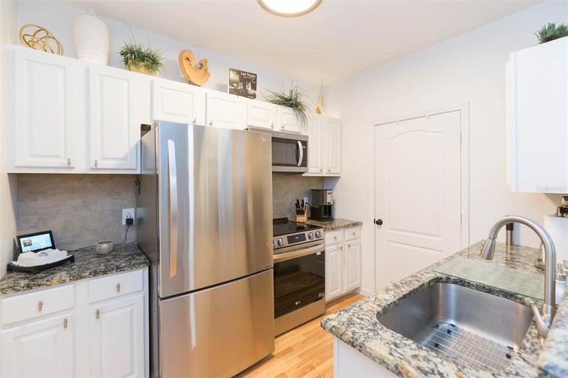 Picture of 10473 Villa View Circle, Tampa FL 33647