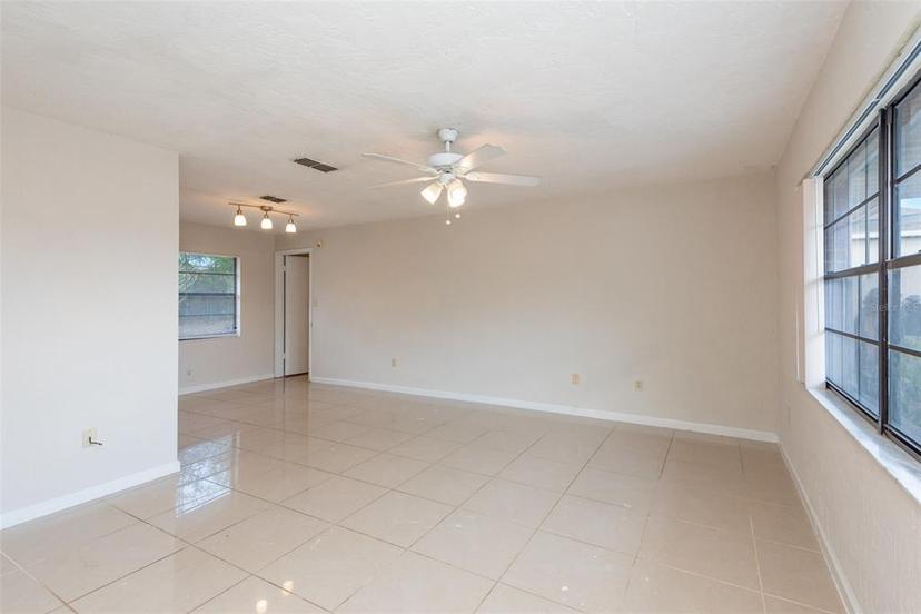 Picture of 1030 Blue Horizon Drive, Deltona FL 32725
