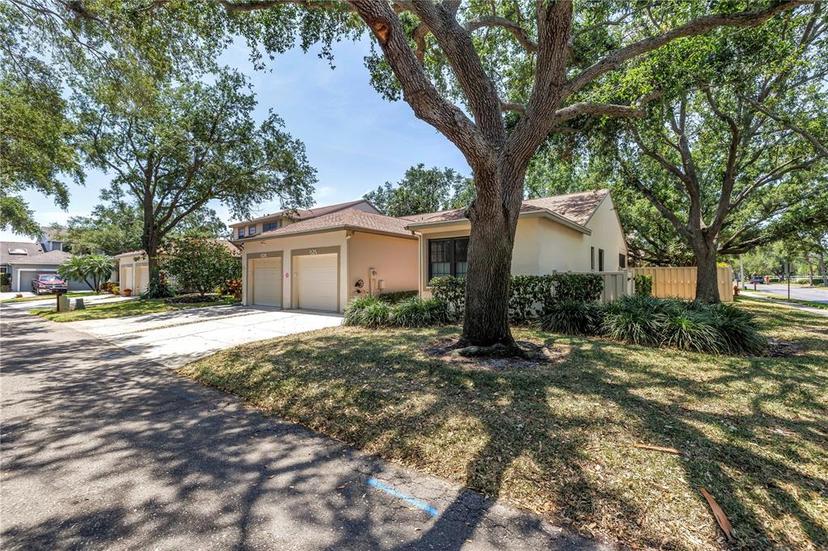 Picture of 826 Glades Court Ne, St Petersburg FL 33702