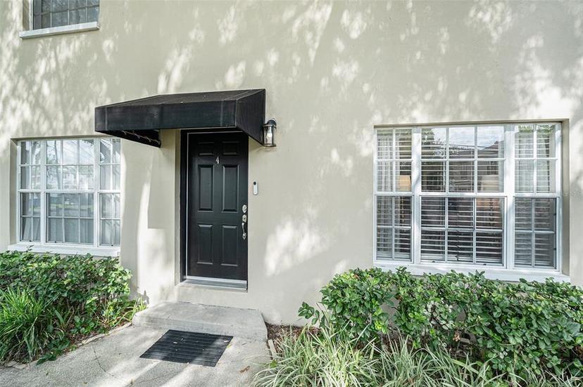 Picture of 408 S Arrawana Ave Unit A4, Tampa FL 33609