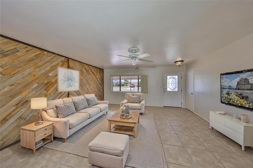Picture of 1207 Norwich Circle, Sun City Center FL 33573