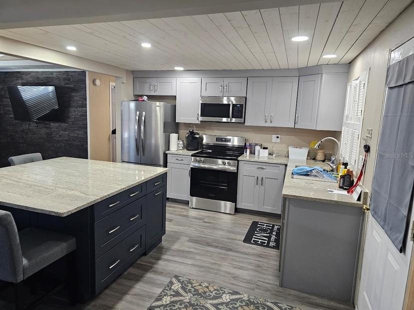 Picture of 29250 Us Highway 19 N Unit 555, Clearwater FL 33761