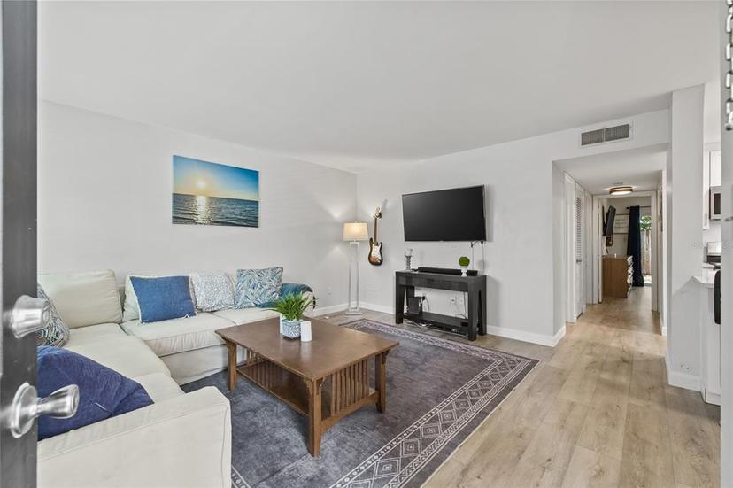 Picture of 3107 W Horatio Street Unit 11, Tampa FL 33609