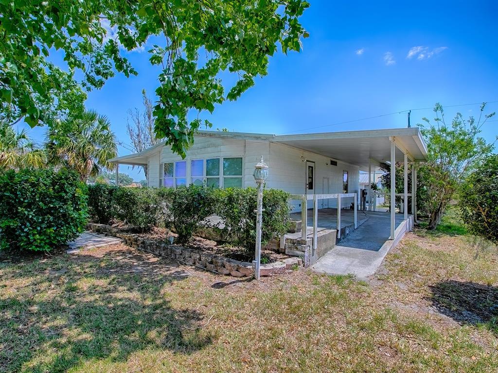 Picture of 8395 Cr 747, Webster, FL 33597