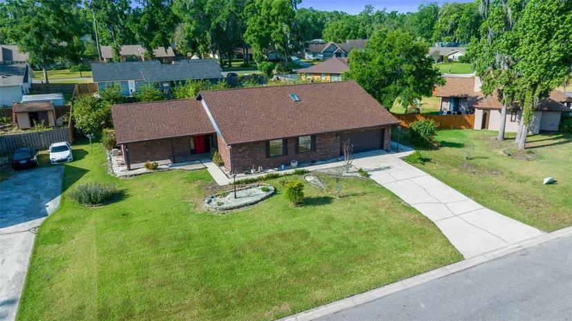 Picture of 2030 SE 32Nd Lane, Ocala FL 34471