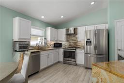 Picture of 5209 Lansdowne Way, Palmetto, FL 34221
