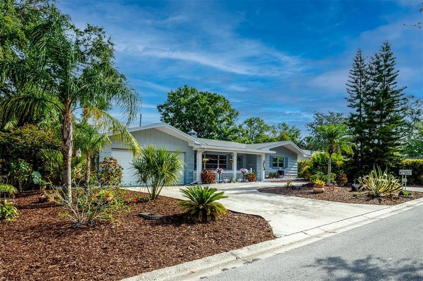 Picture of 930 S Lyndhurst Street, Dunedin FL 34698