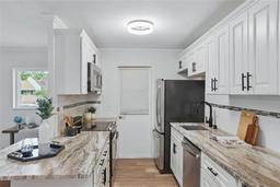 Picture of 320 Lakeview Street Unit 214, Orlando, FL 32804