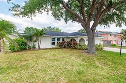 Picture of 4415 Charing Cross Road, Sarasota, FL 34241