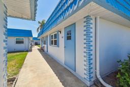 Picture of 302 Andover Place S Unit 162, Sun City Center, FL 33573