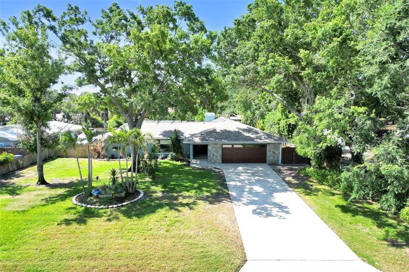 Picture of 1220 Pinellas Point Drive S, St Petersburg FL 33705
