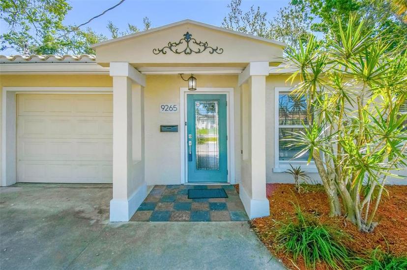 Picture of 9265 Treasure Ln Ne, St Petersburg FL 33702