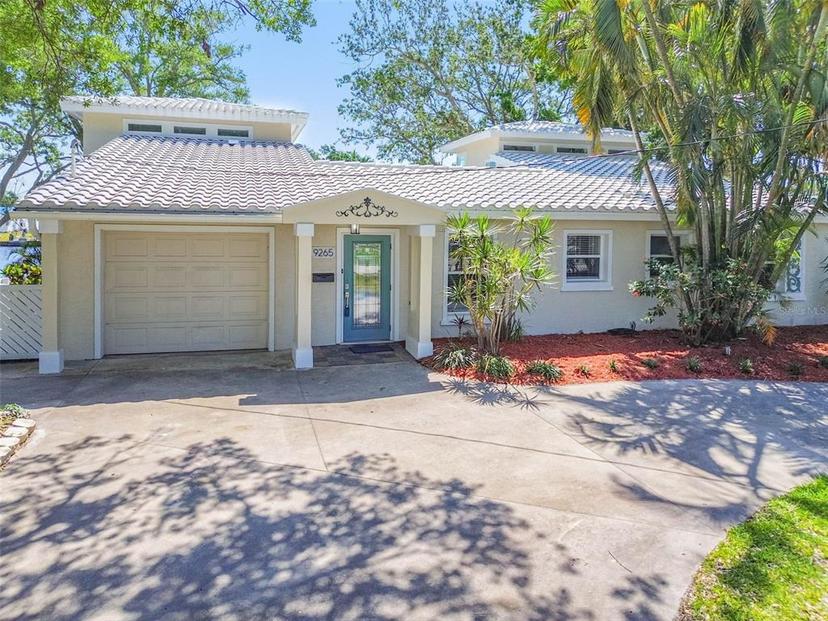 Picture of 9265 Treasure Ln Ne, St Petersburg FL 33702