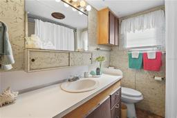 Picture of 208 Southwinds Drive, Sarasota, FL 34231