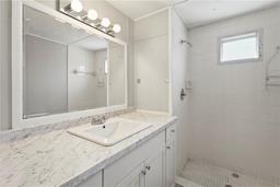 Picture of 94 Southwinds Drive, Sarasota, FL 34231