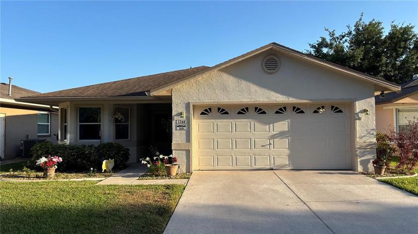 Picture of 2244 Silver Lakes Drive N, Lakeland FL 33810
