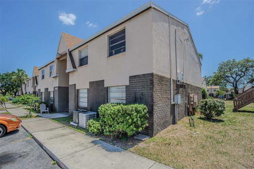 Picture of 9031 Westchester Circle Unit 128, Tampa FL 33604