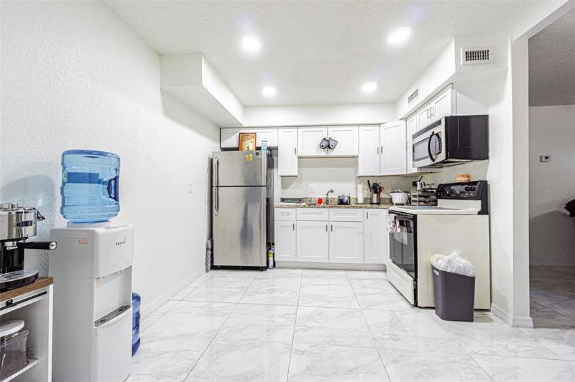 Picture of 9031 Westchester Circle Unit 128, Tampa FL 33604