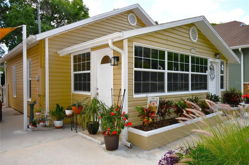 Picture of 418 E 10Th Ave, Mount Dora FL 32757