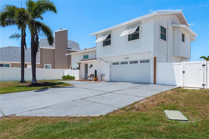 Picture of 2202 Donato Drive, Belleair Beach FL 33786