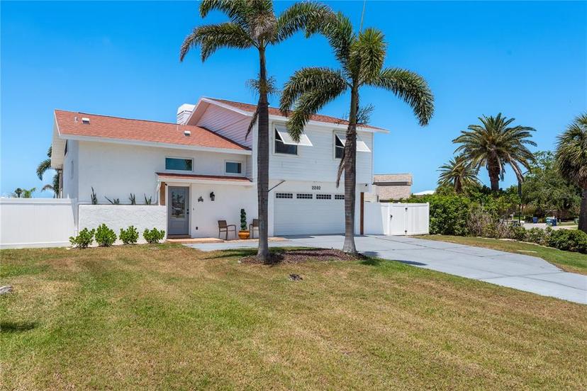 Picture of 2202 Donato Drive, Belleair Beach FL 33786
