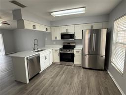 Picture of 1010 Lochmont Drive, Brandon, FL 33511