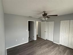 Picture of 1010 Lochmont Drive, Brandon, FL 33511