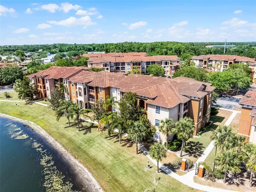 Picture of 5530 Metrowest Boulevard Unit 309, Orlando FL 32811
