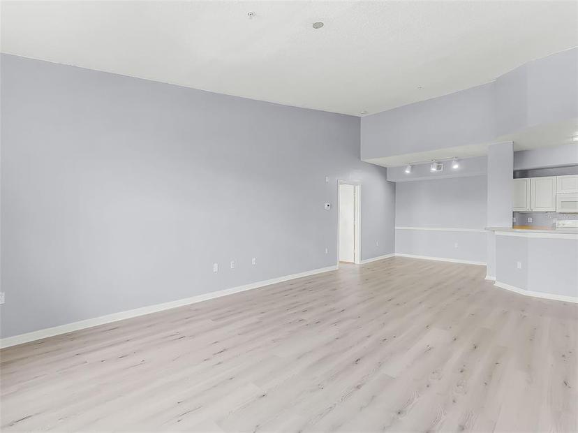 Picture of 5530 Metrowest Boulevard Unit 309, Orlando FL 32811