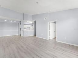 Picture of 5530 Metrowest Boulevard Unit 309, Orlando, FL 32811