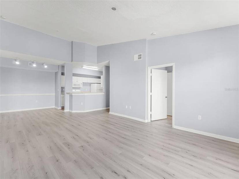 Picture of 5530 Metrowest Boulevard Unit 309, Orlando FL 32811