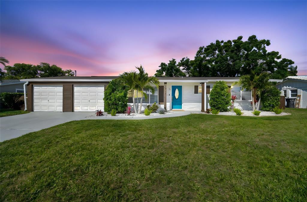 Picture of 3922 Fontainebleau Drive, Tampa, FL 33634