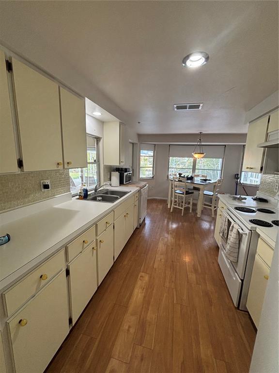 Picture of 4411 Dolphin Lane, Palmetto FL 34221