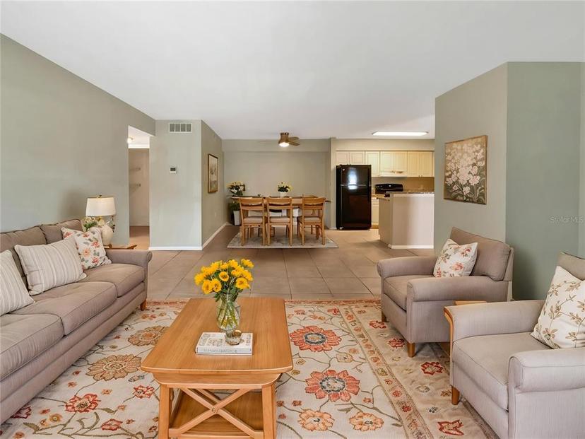 Picture of 9481 Highland Oak Drive Unit 609, Tampa FL 33647