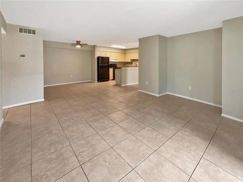 Picture of 9481 Highland Oak Drive Unit 609, Tampa FL 33647