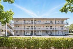 Picture of 320 Lakeview Street Unit 222, Orlando, FL 32804