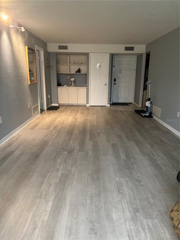 Picture of 618 Bird Bay Drive S Unit 109, Venice FL 34285
