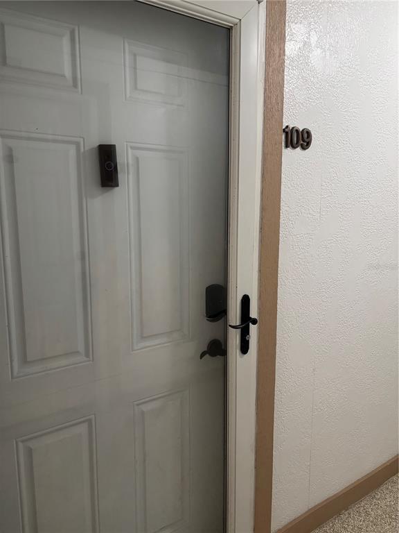 Picture of 618 Bird Bay Drive S Unit 109, Venice FL 34285