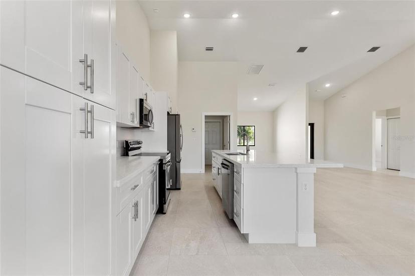 Picture of 2021 Valencia Drive, Indian Lake Estates FL 33855