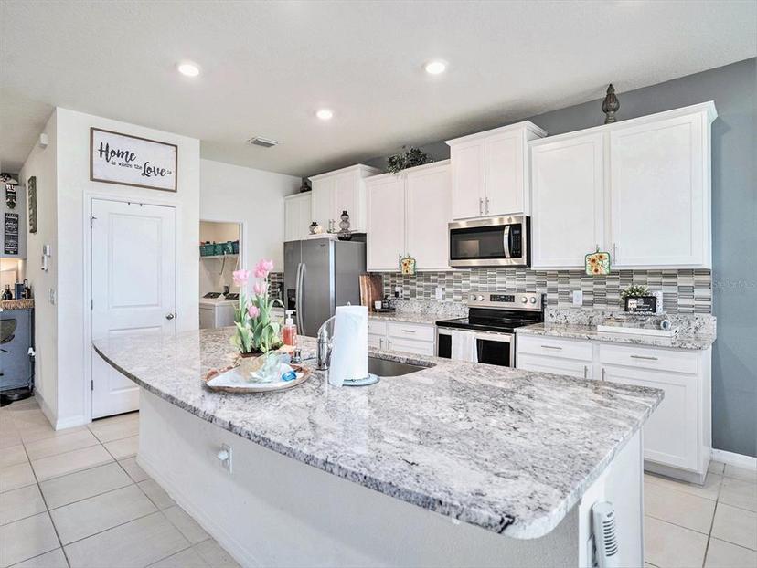 Picture of 5464 Flint Hills Drive, Wimauma FL 33598