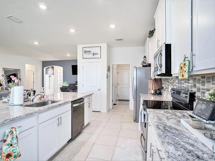 Picture of 5464 Flint Hills Drive, Wimauma FL 33598