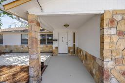 Picture of 518 62Nd Avenue Ne, St Petersburg, FL 33702